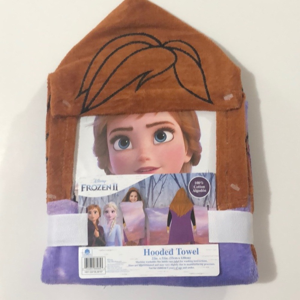 Disney Frozen II Elsa Anna Olaf Hooded Bath Towel